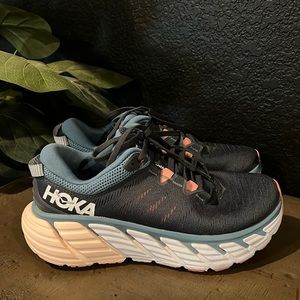 HOKA Women’s Gaviota 3
